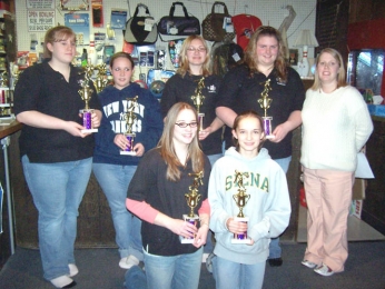 S-E bowlers bring home trophies