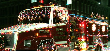 Norwich gears up for holidays with 13thAnnual Holiday Parade of Lights