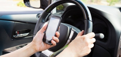 New law cracks down on teens who text while driving