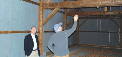 Hanna throws support behind CCHS  barn project