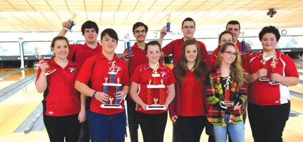 Oxford bowling teams take home titles at annual Holiday Tournament