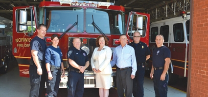 Hanna visits Norwich to tout Firefighter Cancer Registry proposal