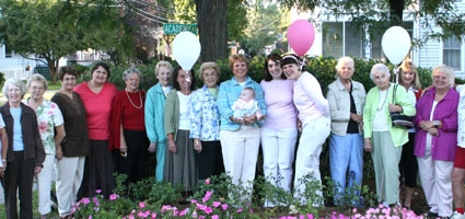 Garden Club dedicates memorial to former member