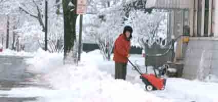 Mother Nature closes out 2007 with dual snowstorms