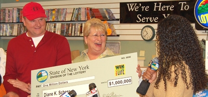 Norwich woman hits jackpot with “Win for Life”
