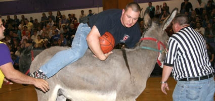 Donkey basketball comes to Norwich
