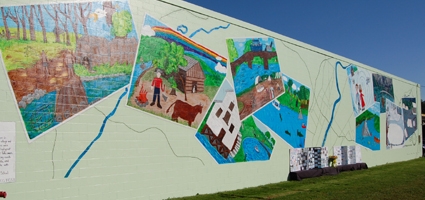 Students and volunteers create mural depicting Greene’s history