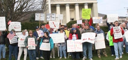 Chenango protests tax day with "tea party"