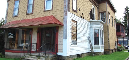 State gives money to renovate vacant commercial property 