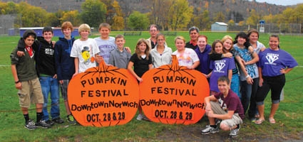 Middle School art students help promote Pumpkin Festival