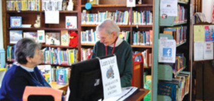 Volunteers help keep library thriving in McDonough