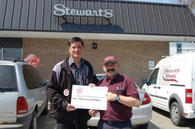 Stewart’s Shop donates to village youth programs in New Berlin