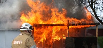 Fire destroys city garage