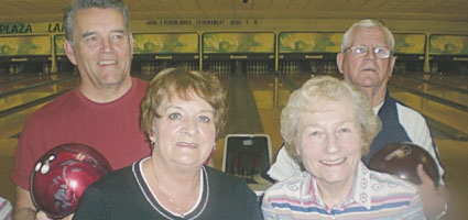 'Crazy Four' win team bowling title
