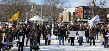 Nearly 200 turn out to support 2nd Amendment rights 