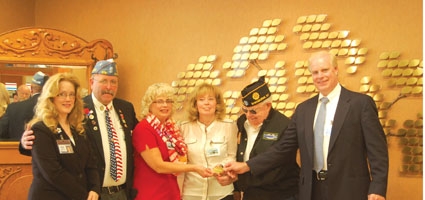 Local Veteran Receives Honorary Gold Leaf On Tree Of Life