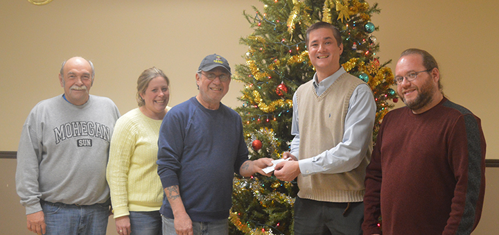 American Legion donates to Toys for Tots