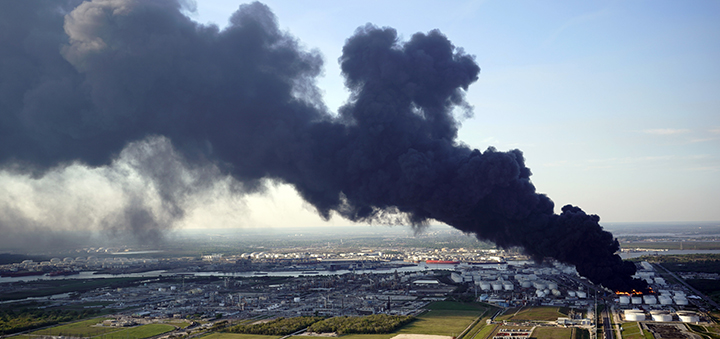 Blaze extinguished at Texas petrochemicals facility