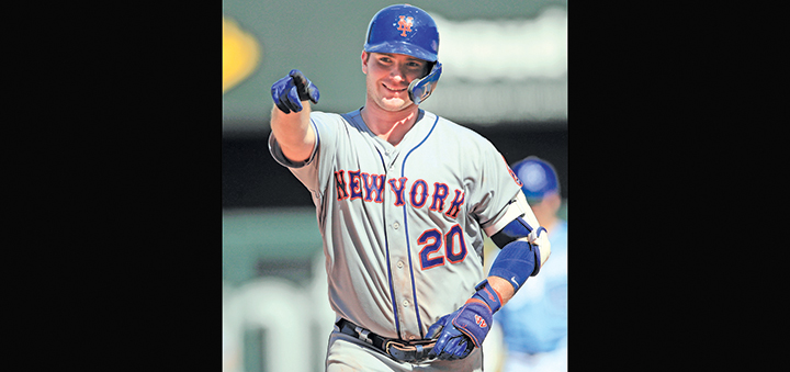 Alonso breaks NL rookie HR record, Mets crown Royals 11-5