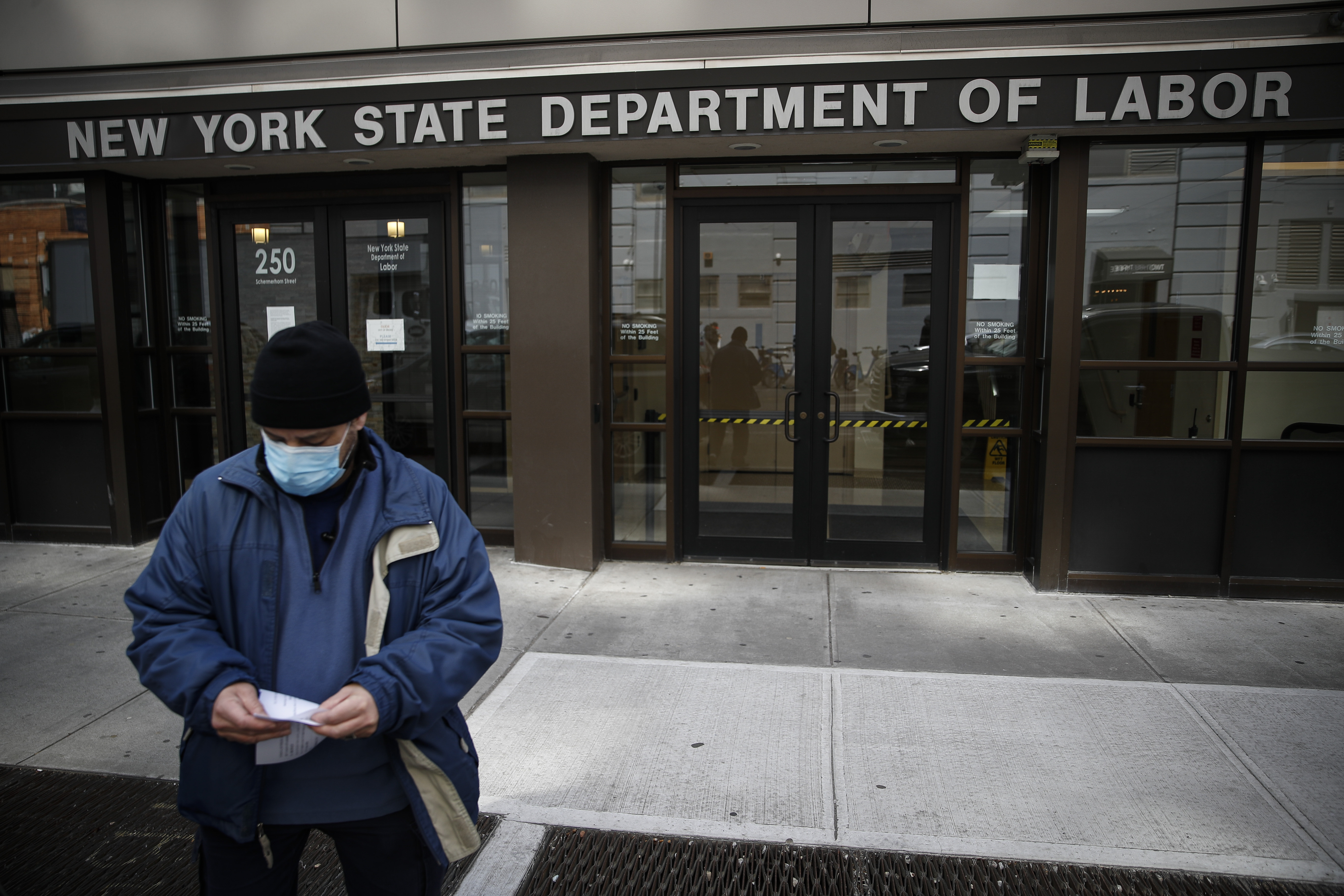 Layoffs spike in US, Europe as virus shuts businesses