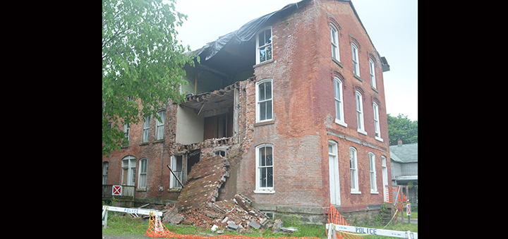 Code Enforcement begins process to remove dilapidated building