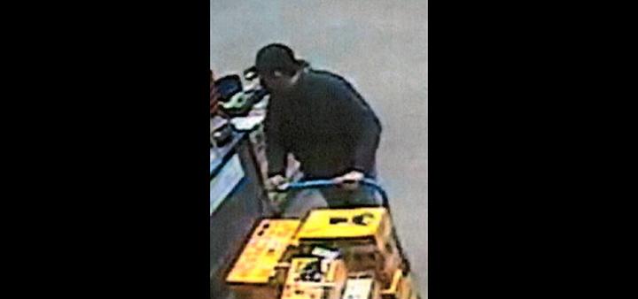 Man who stole from Lowes still at large