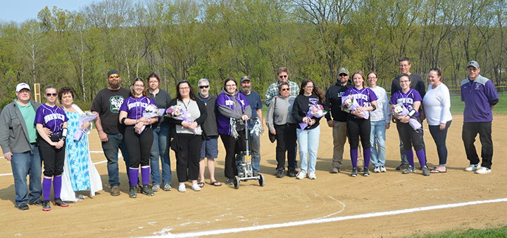 SOFTBALL: Norwich Honors Seniors In Loss To Windsor